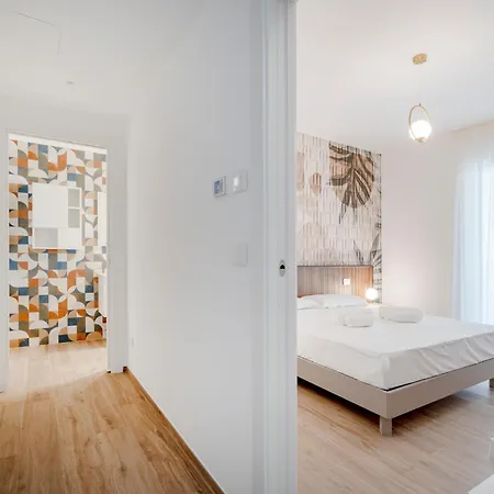 Guesthost - Seaside Апартаменты *