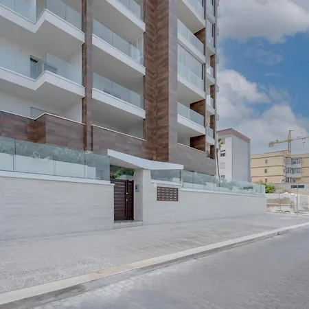 Guesthost - Seaside Бари